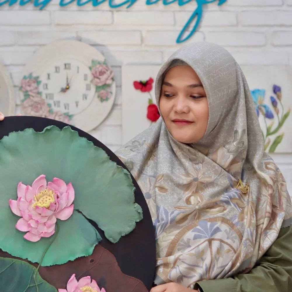 Nissa Nuraini — Ahli Seni Profesional & Seniman Internasional